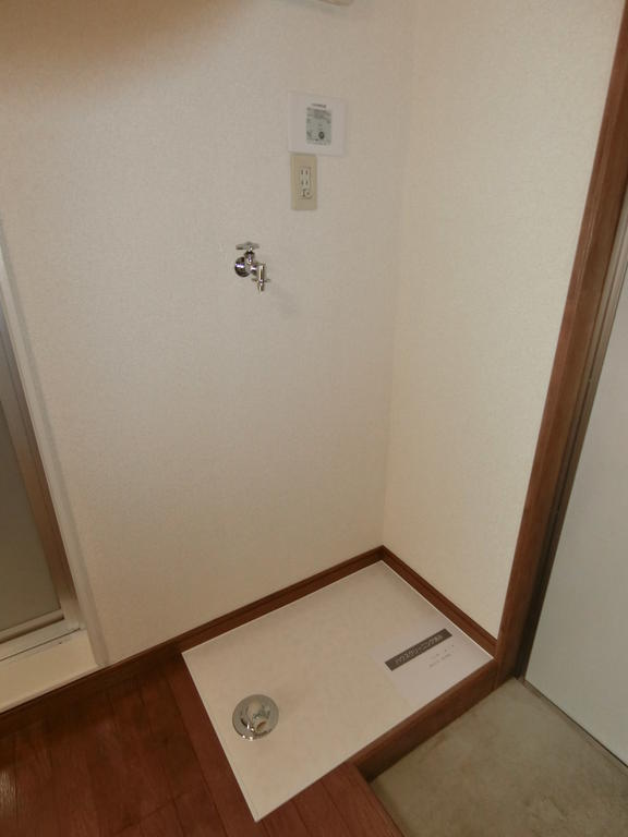 その他設備　洗濯機置場も室内にスペース確保してます。