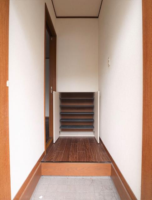 玄関　玄関※同物件・同仕様画像