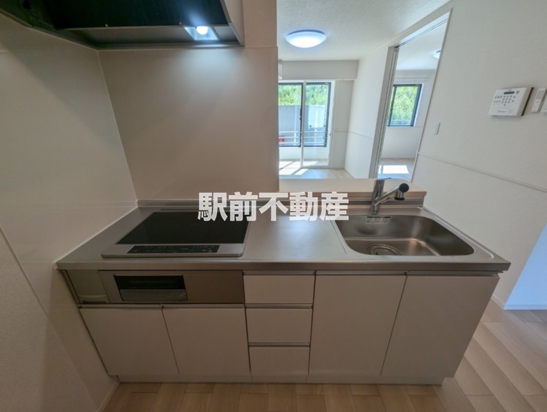 キッチン　同物件別室