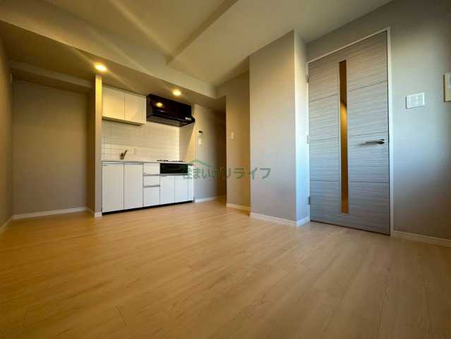 エントランス　エスティメゾン中野