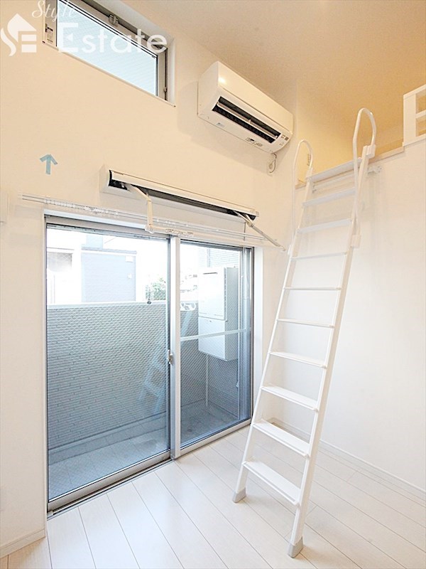 その他設備　エアコン・室内物干し