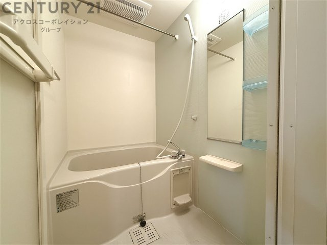 バス・シャワールーム　バストイレセパレートタイプの浴室です♪