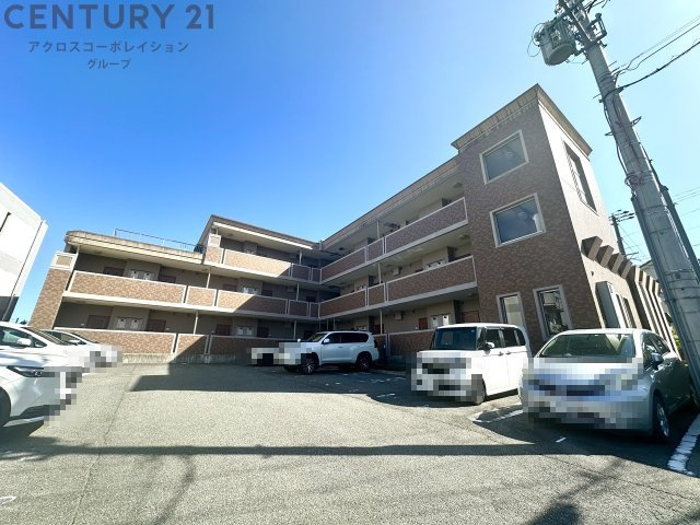 建物外観　オートロック、防犯カメラ完備☆