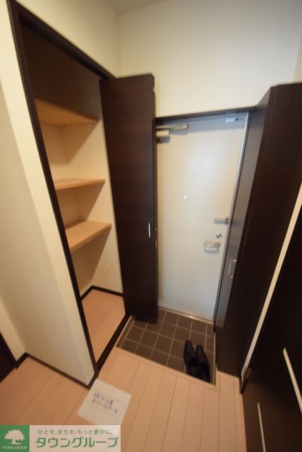 玄関　104号室参照写真