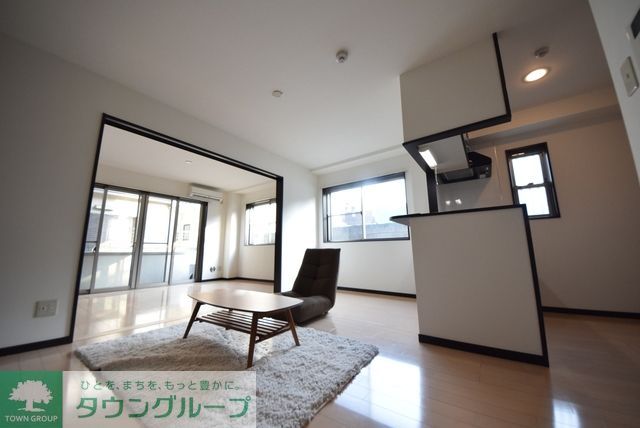 居室・リビング　104号室参照写真