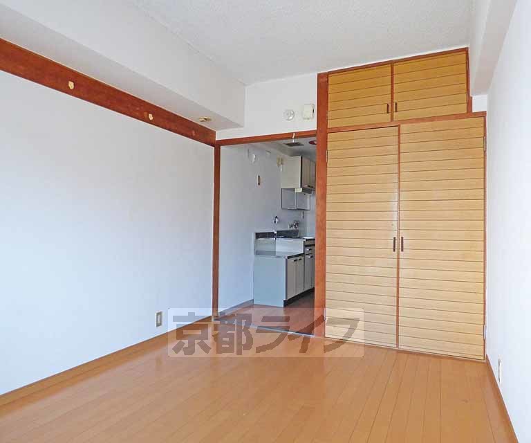 居室・リビング　広々とした室内です。