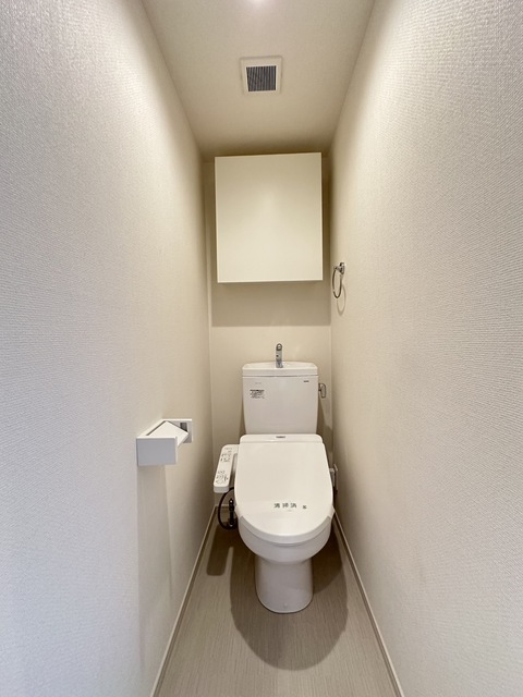 トイレ　同施工会社参考写真です