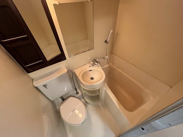 バス・シャワールーム　ゆったり過ごせるお風呂です