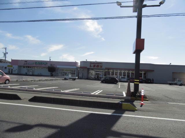 ショッピングセンター　ファッションセンターしまむら河芸店（ショッピングセンター）まで1778m