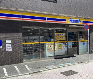 コンビニ　ミニストップ 足立梅島1丁目店（コンビニ）まで430m