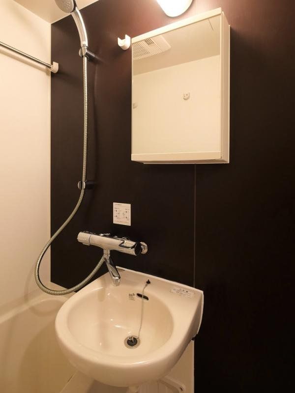 居室・リビング　室内