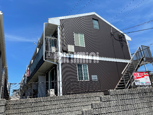 建物外観　バルコニー側外観