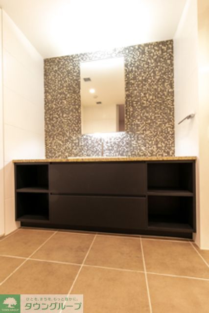 洗面設備　※写真は同タイプ住戸です。