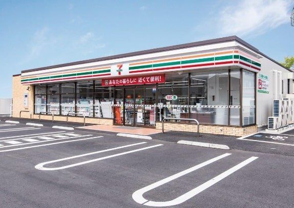 コンビニ　セブンイレブン佐賀大和尼寺店（コンビニ）まで240m