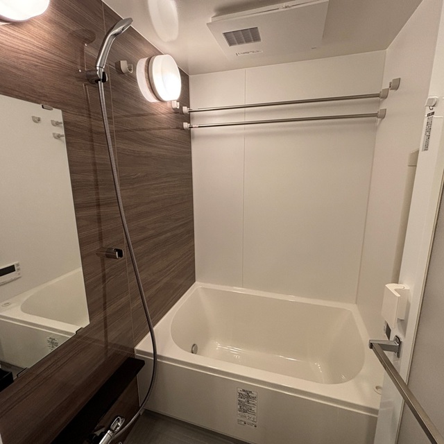 バス・シャワールーム　※写真は同タイプ住戸です。