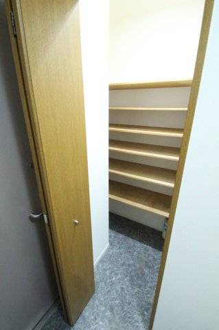 その他設備　シューズボックス※別部屋参考写真