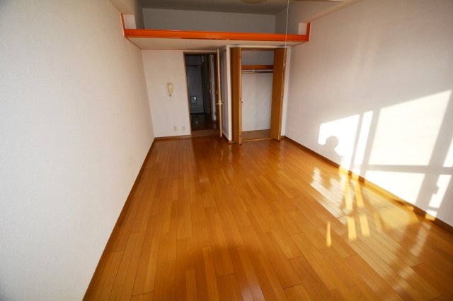 居室・リビング　エアコン付きで初期費用を抑えられます♪