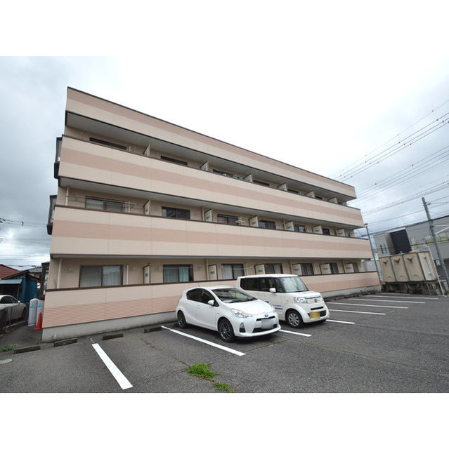 建物外観　ベルシャトー