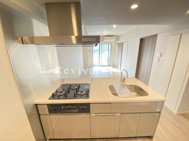 キッチン　料理のしやすいカウンターキッチンでございます