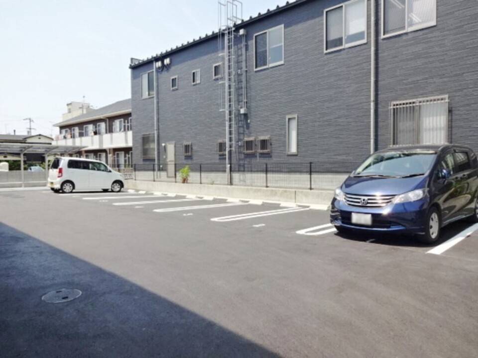 駐車場　駐車場