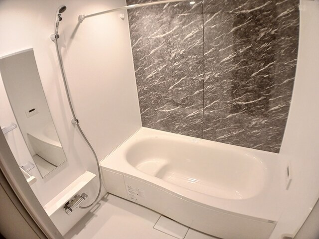 バス・シャワールーム　バス