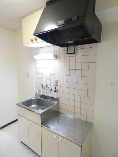 キッチン　※同タイプの他のお部屋です