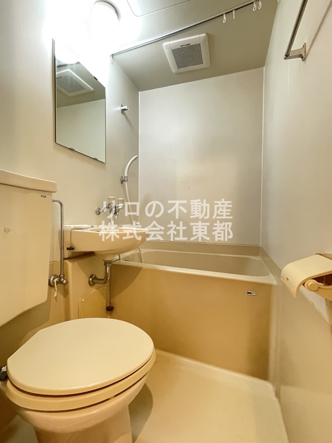 バス・シャワールーム　お掃除がしやすい３点ユニットバスです☆