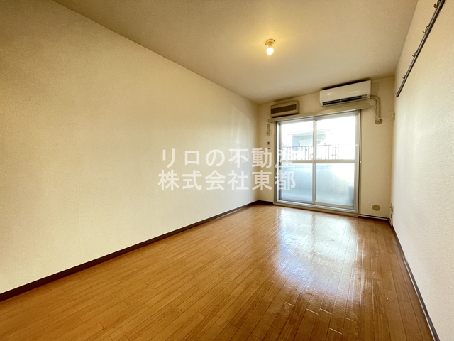 居室・リビング　明るい雰囲気で暮らしやすい！優しい質感の室内がオススメ☆