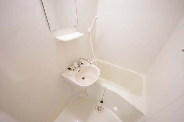 バス・シャワールーム　★浴室乾燥機付きバスルーム★