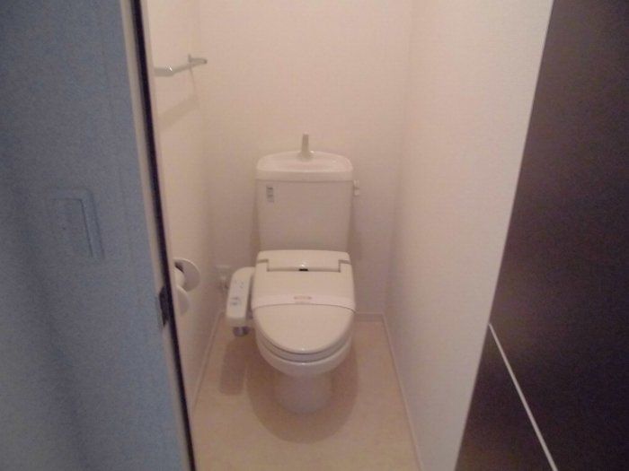 トイレ　ウォシュレット完備