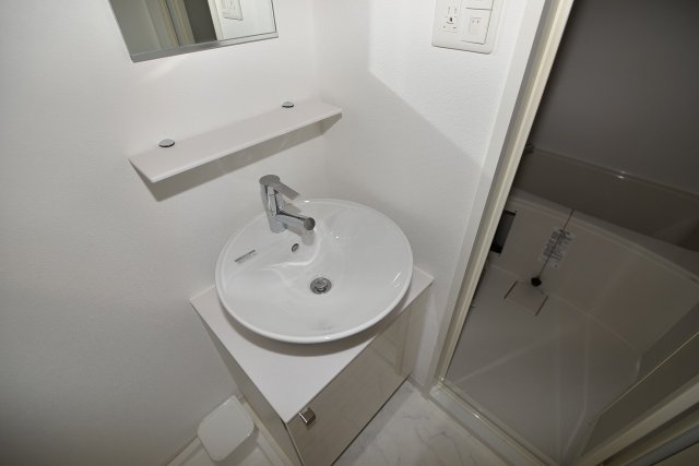 洗面設備　コンパクトで使いやすい洗面所