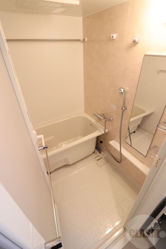 バス・シャワールーム　浴室乾燥機能付き
