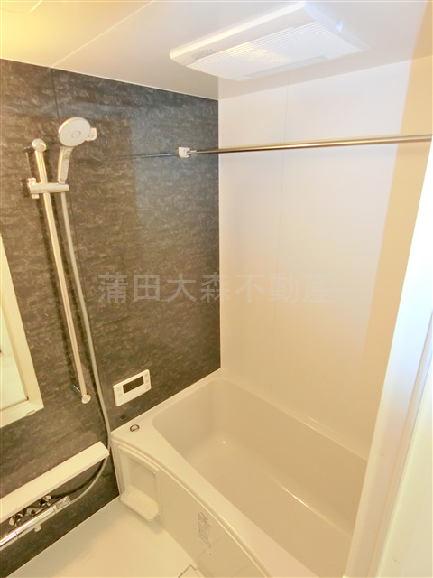 バス・シャワールーム　追焚と浴室乾燥機付きのバスルーム　お風呂