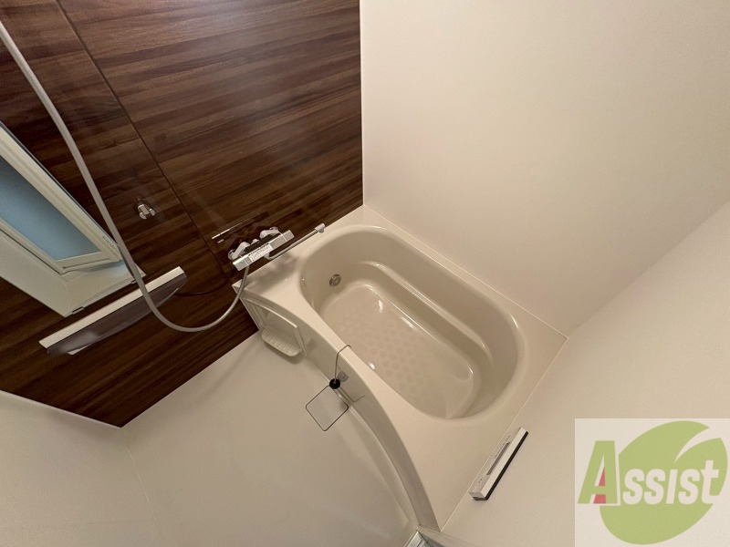 バス・シャワールーム　お風呂になります。一日の疲れを癒してくださいね。