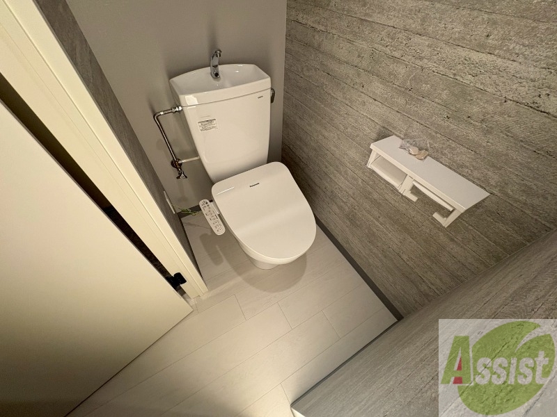 トイレ　シャワートイレになっているので快適です！