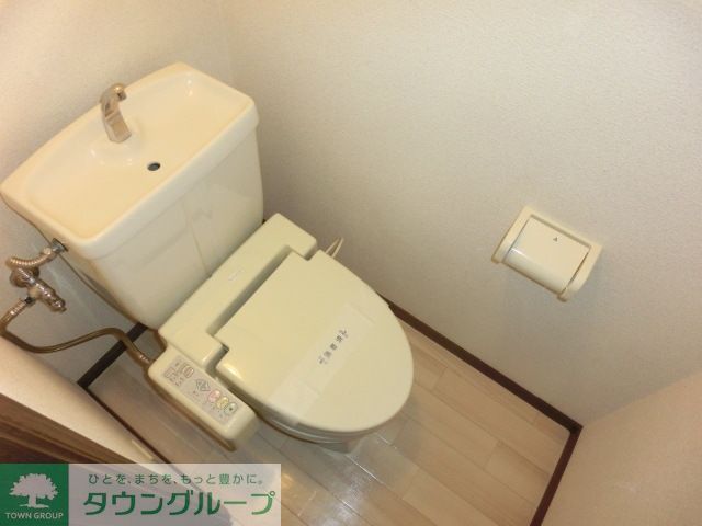 トイレ　ウォシュレット付き