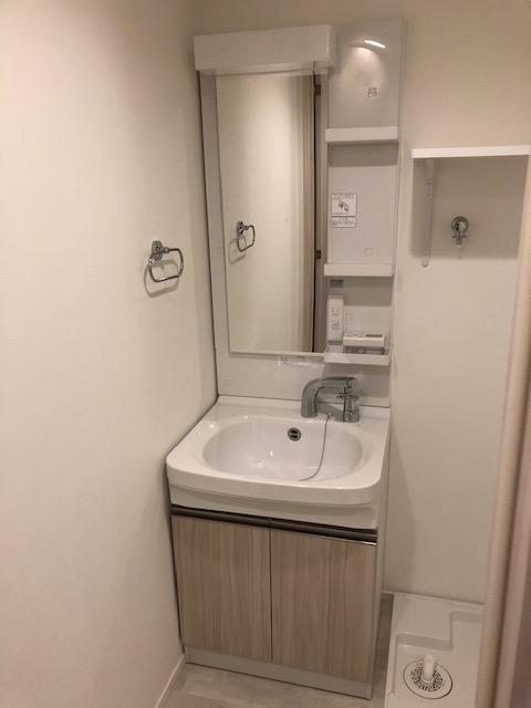 洗面設備　同マンション内の別号室