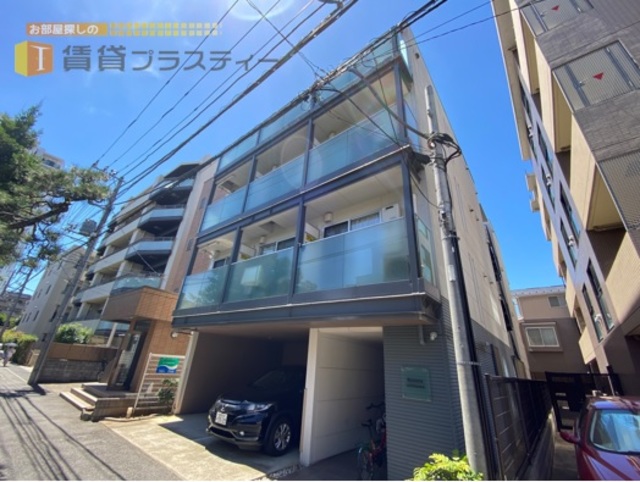 建物外観　市川駅・市川真間駅の間に立地。環境も良好