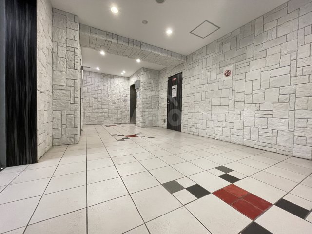 ロビー　City Lux Namba　ロビー