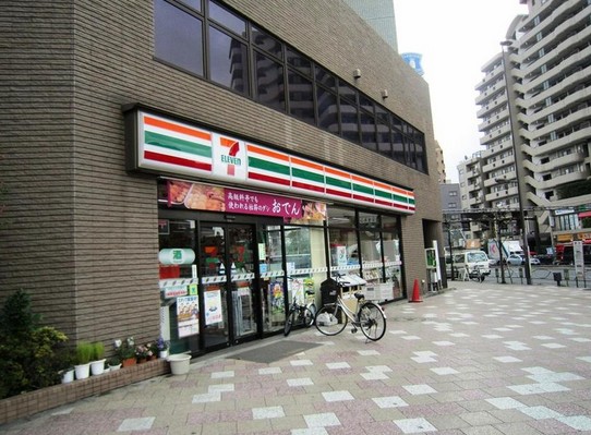コンビニ　セブンイレブン西巣鴨駅前店（コンビニ）まで201m