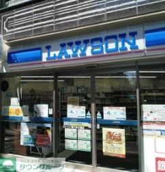 コンビニ　ローソン港六本木通店（コンビニ）まで420m