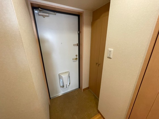 玄関　※別部屋の写真です