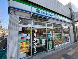 コンビニ　ファミリーマート 三鷹台駅北店（コンビニ）まで437m