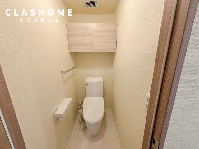 トイレ　同物件の別部屋になります。