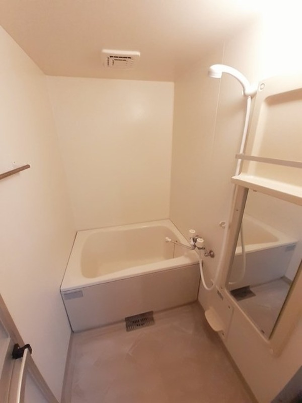 バス・シャワールーム　図面と現状に相違がある場合には現状を優先