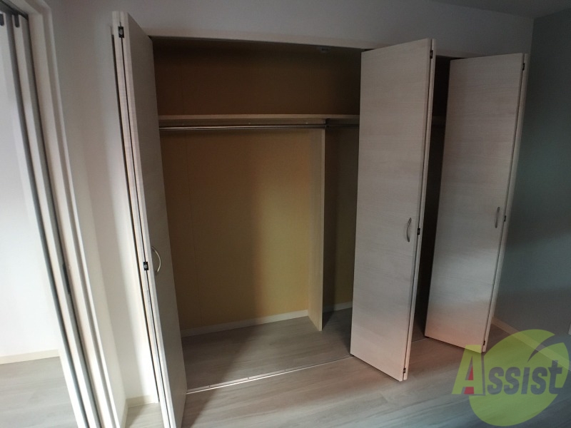 収納　寝室のクローゼットにもたくさん収納出来ますね！