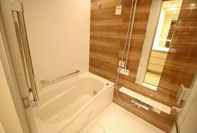 バス・シャワールーム　※別部屋の参考写真です。