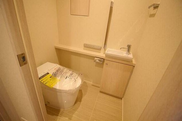 トイレ　※別部屋の参考写真です。