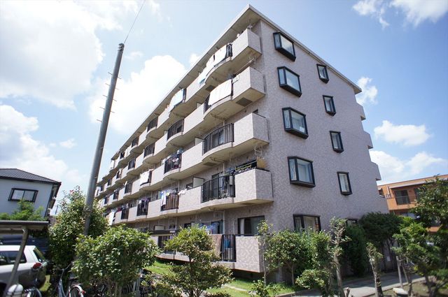 建物外観　日当りのいい物件ですよ