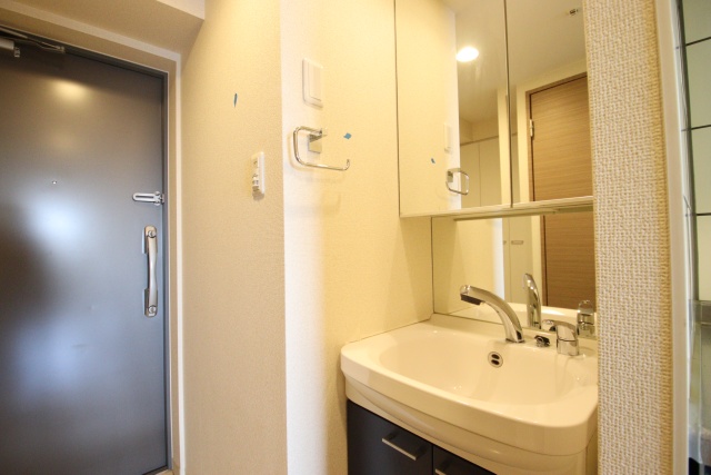 洗面設備　※別室の参考写真の為、現況優先です。
